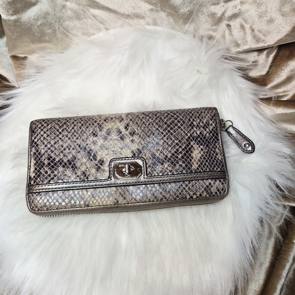 Coach Campbell Exotic Snakeskin Embossed Leather Satchel Bag. - Picture 6 of 10